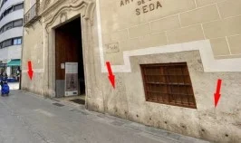 Foto del fraude de los higroconvectores en el Colegio de Arte Mayor de la Seda de Valencia